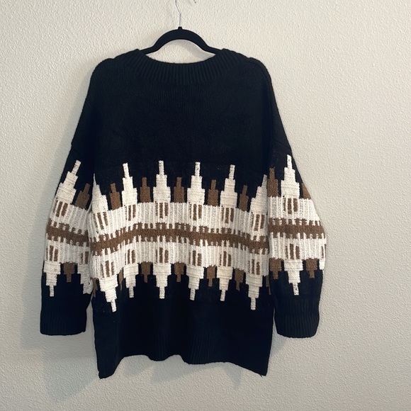 V neck tunic sweater - Picture 3 of 5